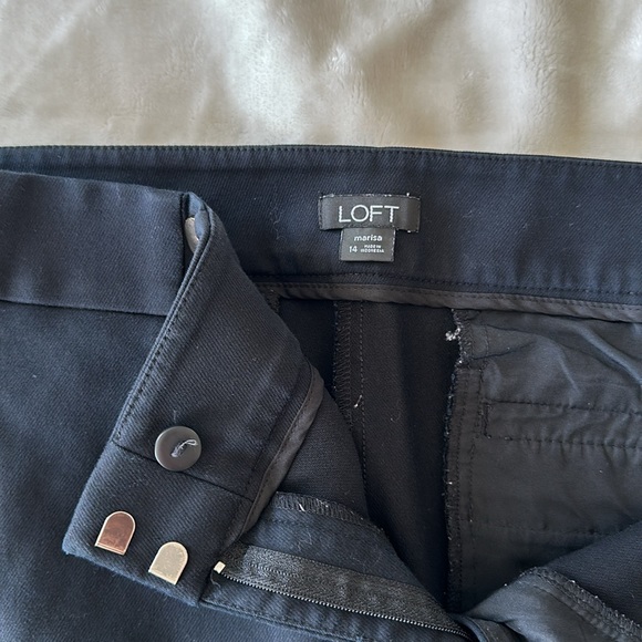 LOFT BLACK WITH GOLD BUTTON DETAIL MARISSA ANKLE LENGTH WORK PANTS SZ 14 - Picture 2 of 3